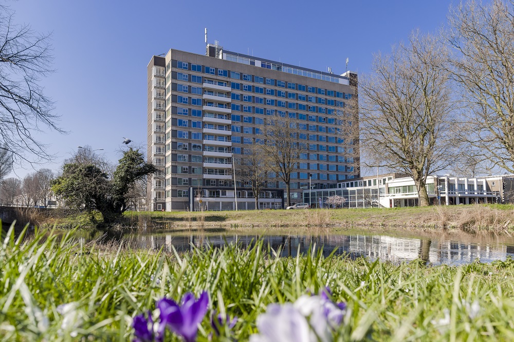 Het Coornhert, van een verzorgingshuis naar een wooncomplex voor zelfstandig wonen voor senioren. Foto: On(t)roerend Goed,