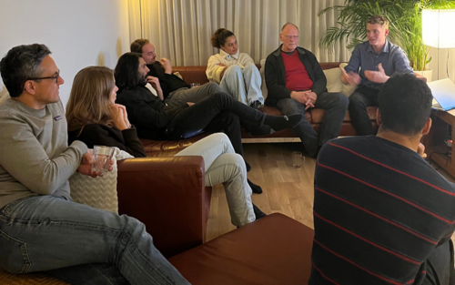 De initiatiefgroep voor de Bonte Hulst bestaat uit twaalf personen