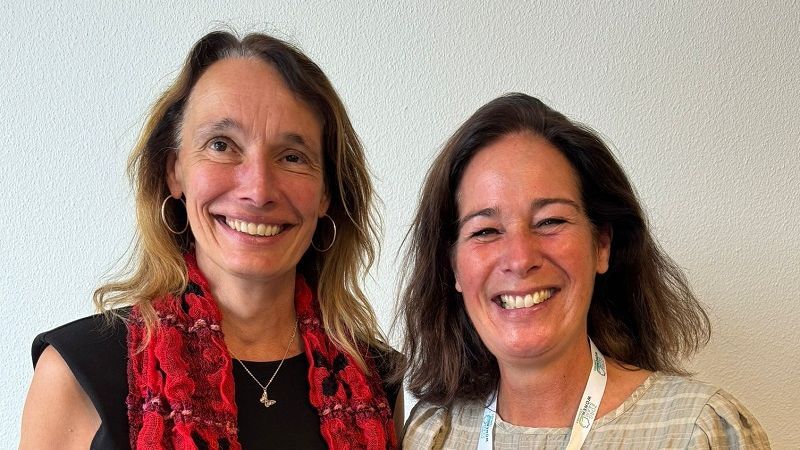 Yvonne Witter (ZorgSaamWonen) en Yvonne van Mierlo (Blauwhoed)