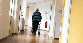 vrouw met rollator